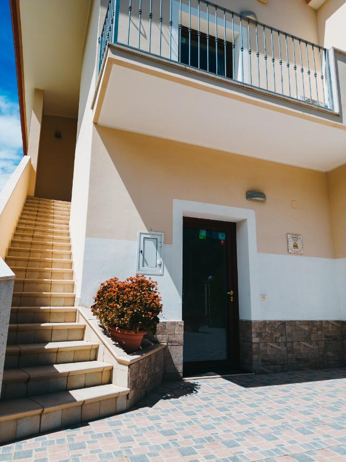 B&B Dimora Mariù Taranto Bagian luar foto
