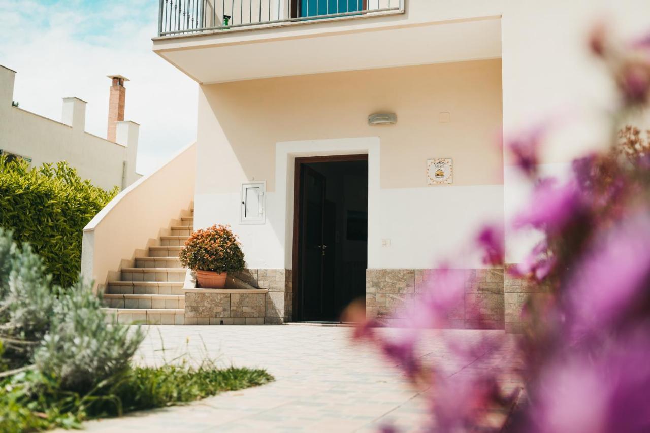 B&B Dimora Mariù Taranto Bagian luar foto