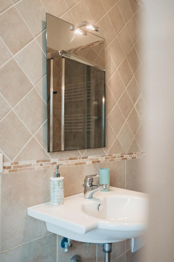B&B Dimora Mariù Taranto Bagian luar foto